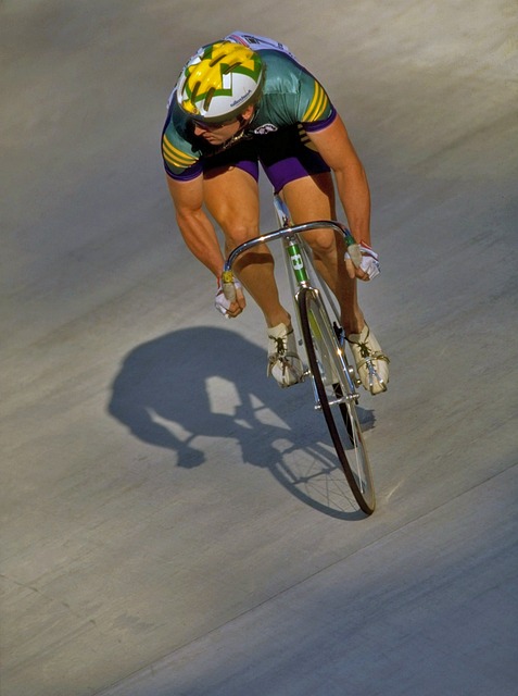 身高雖算不 身高雖算不